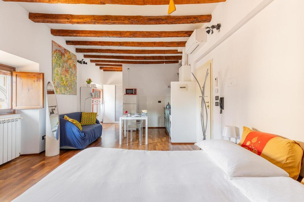 شقة Monolocale Sui Tetti Di Bologna - Via Indipendenza المظهر الخارجي الصورة