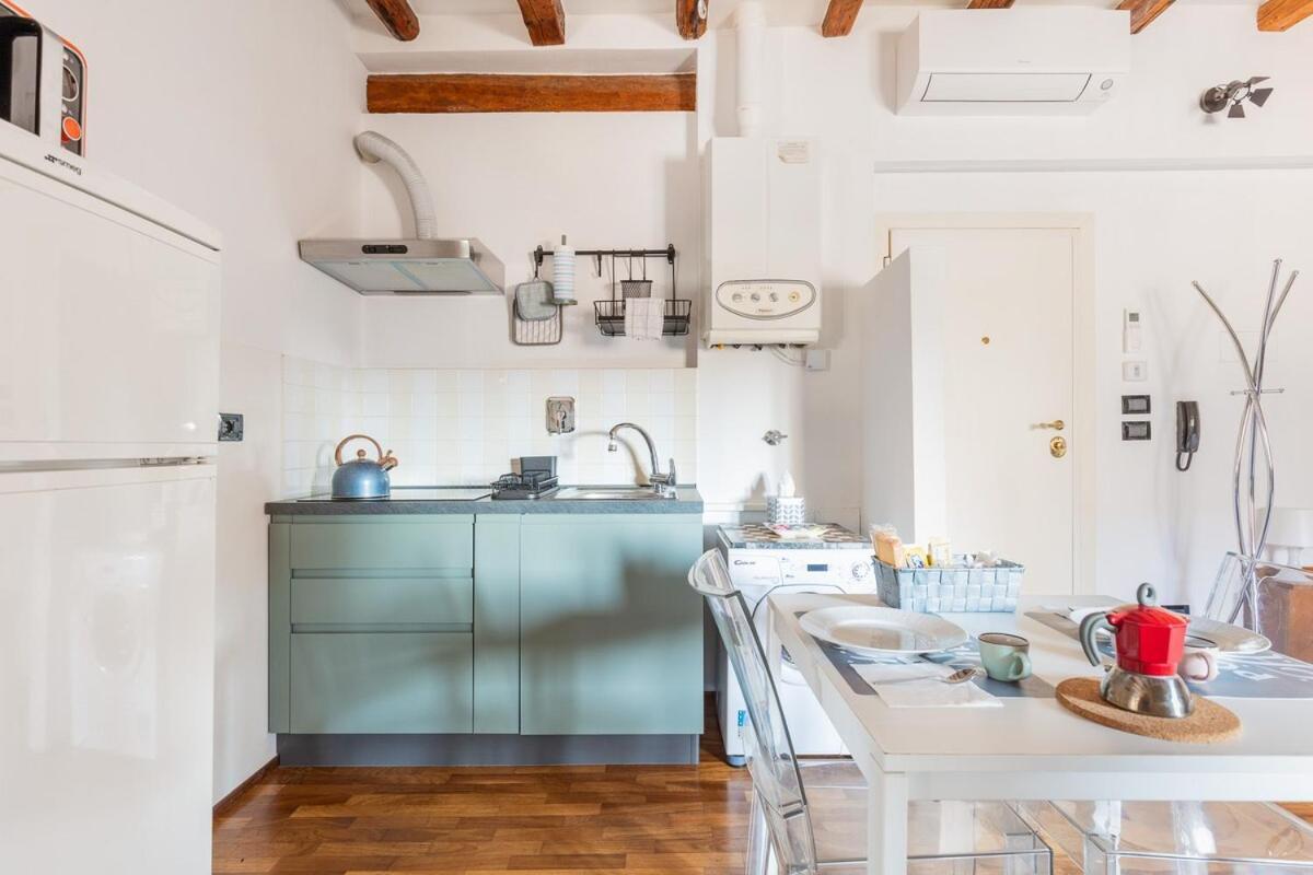 شقة Monolocale Sui Tetti Di Bologna - Via Indipendenza المظهر الخارجي الصورة