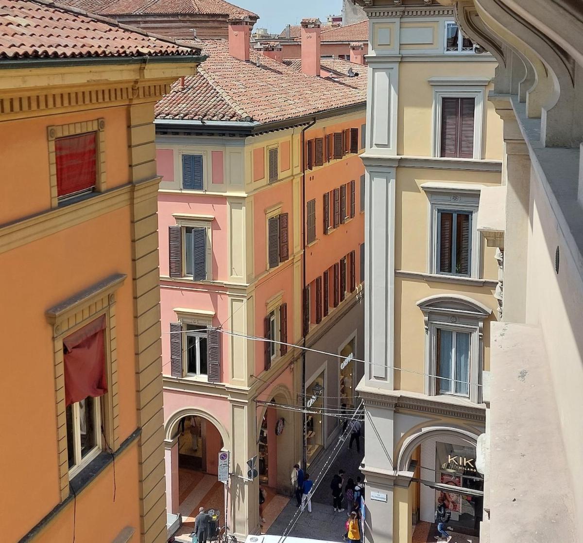 شقة Monolocale Sui Tetti Di Bologna - Via Indipendenza المظهر الخارجي الصورة